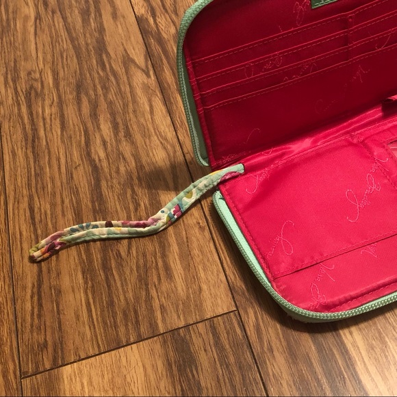 Vera Bradley Zipper Wallet Wristlet - Picture 8 of 8